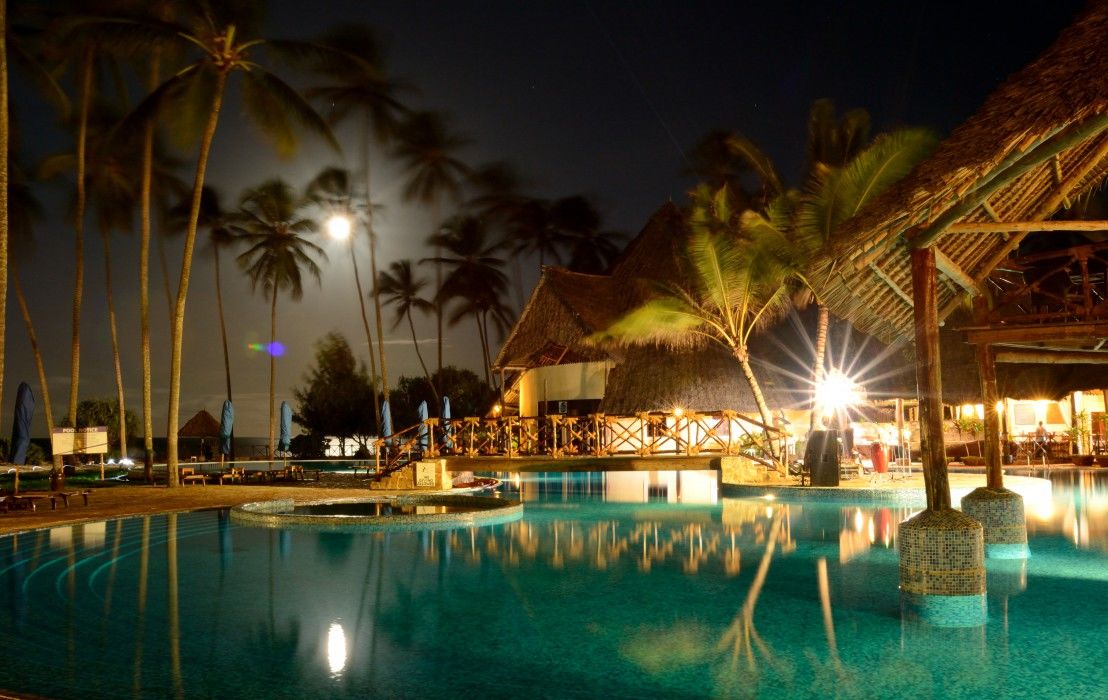 โอเชี่ยน พาราไดซ์ รีสอร์ต แอนด์ สปา Hotel ปวานี มาชังกานี ภายนอก รูปภาพ